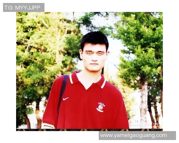 姚明尬聊背后的故事与启示:从篮球巨星到社交达人之路 姚明尬聊背后的故事与启示:从篮球巨星到社交达人之路