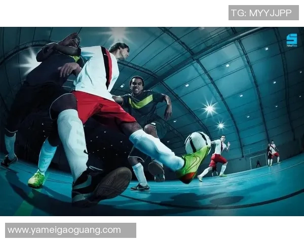 耐克广告牌上的足球明星们如何塑造品牌形象与运动精神