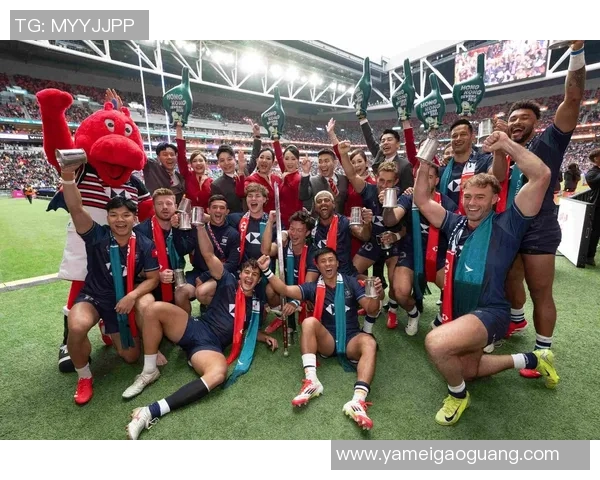 香港足球明星队的真正实力与明星光环之间的关系探讨