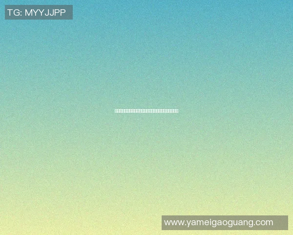 篮球明星挑战极限精彩瞬间挂篮筐的震撼时刻与背后的故事